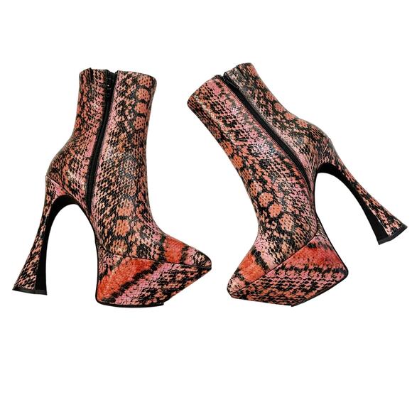 Jeffrey Campbell 7 - Picture 3 of 8